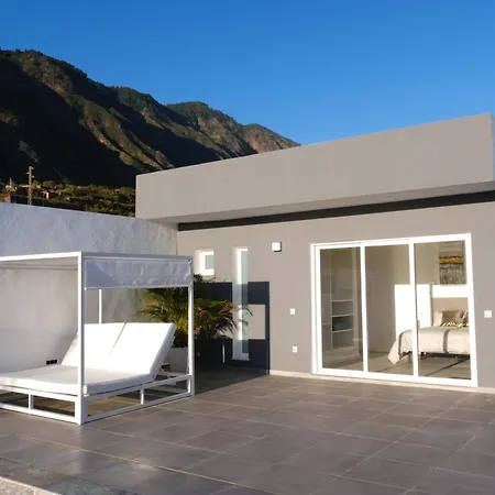 Villa Jvg - Giulia Guimar